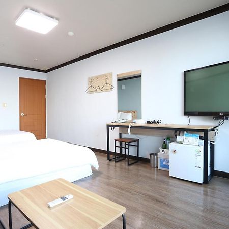 Time Motel Gangneung Bagian luar foto