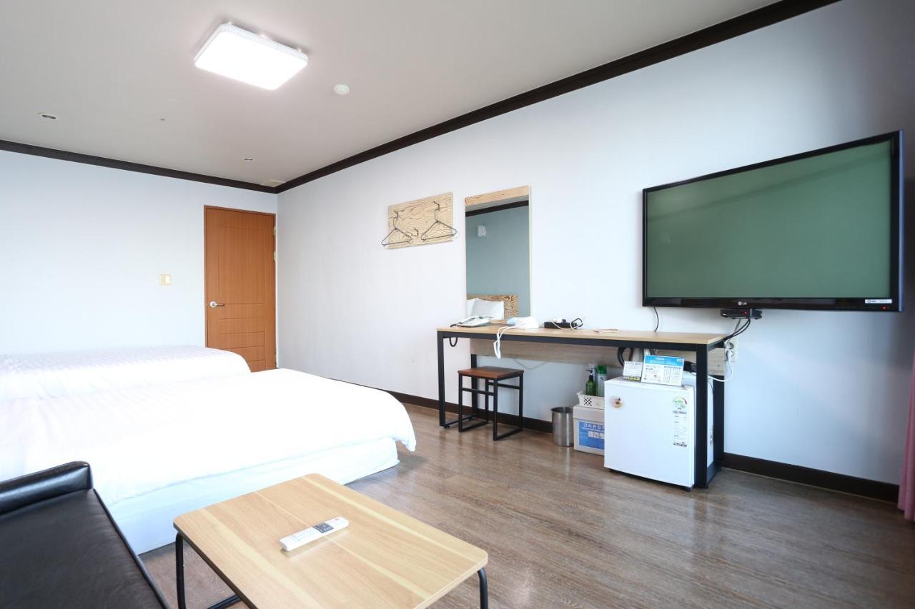 Time Motel Gangneung Bagian luar foto
