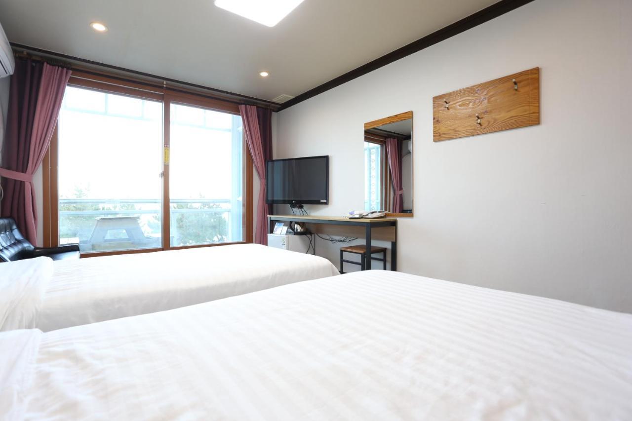 Time Motel Gangneung Bagian luar foto