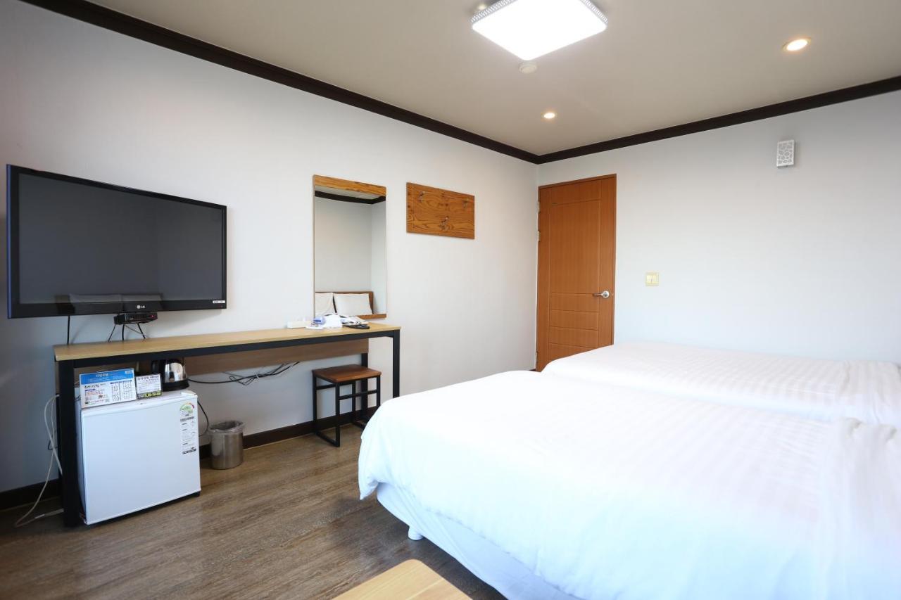 Time Motel Gangneung Bagian luar foto
