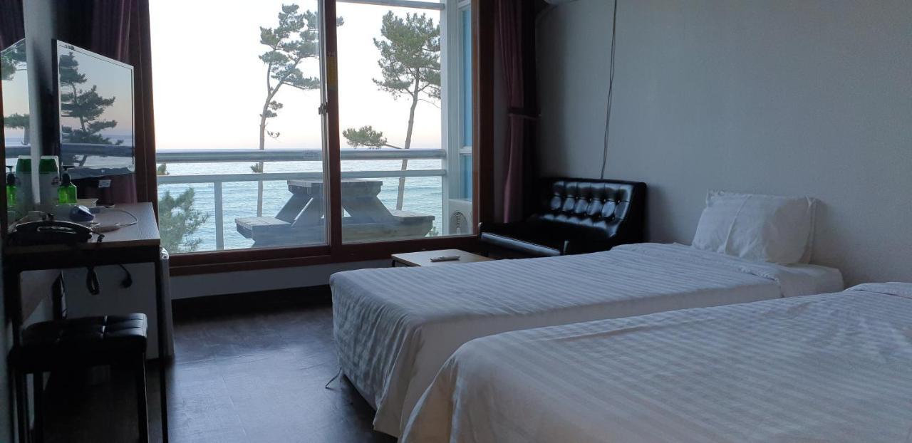 Time Motel Gangneung Bagian luar foto