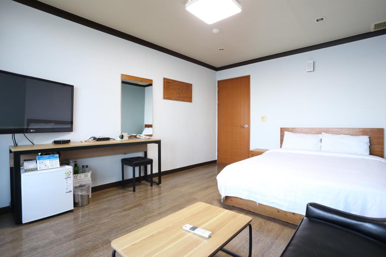 Time Motel Gangneung Bagian luar foto