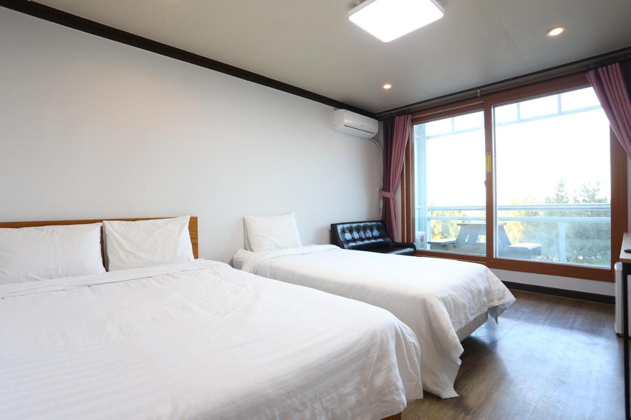 Time Motel Gangneung Bagian luar foto