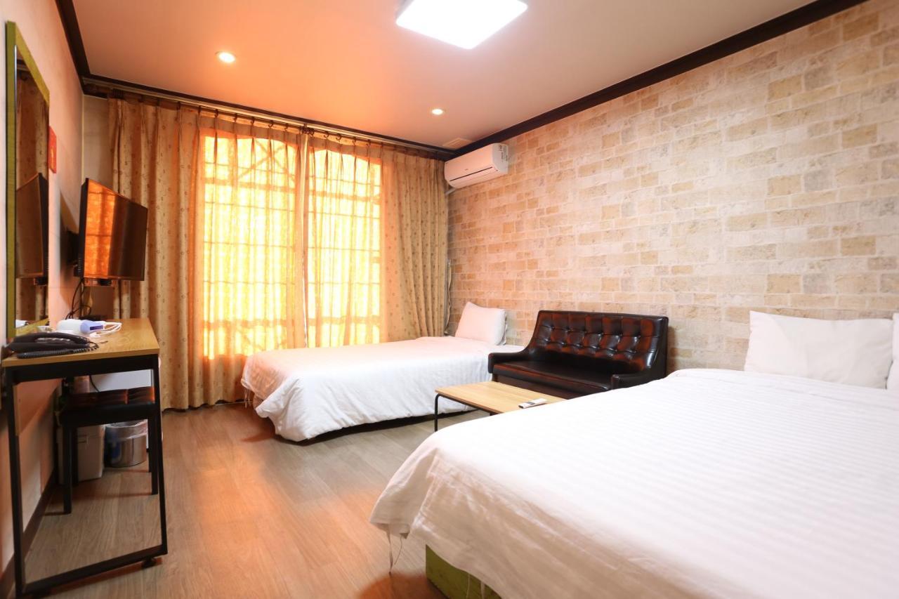 Time Motel Gangneung Bagian luar foto