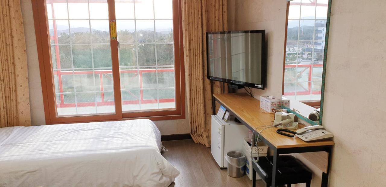 Time Motel Gangneung Bagian luar foto