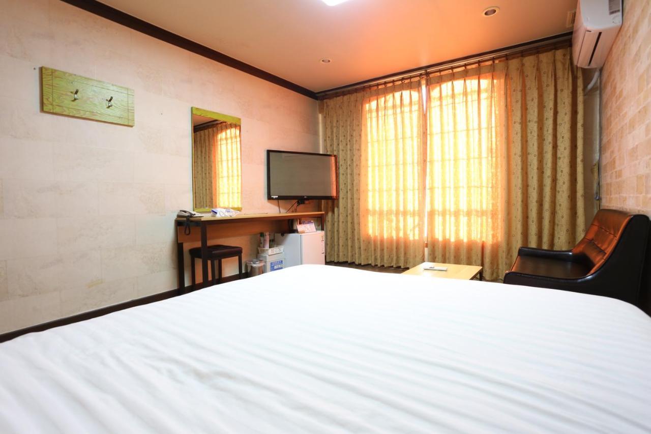 Time Motel Gangneung Bagian luar foto