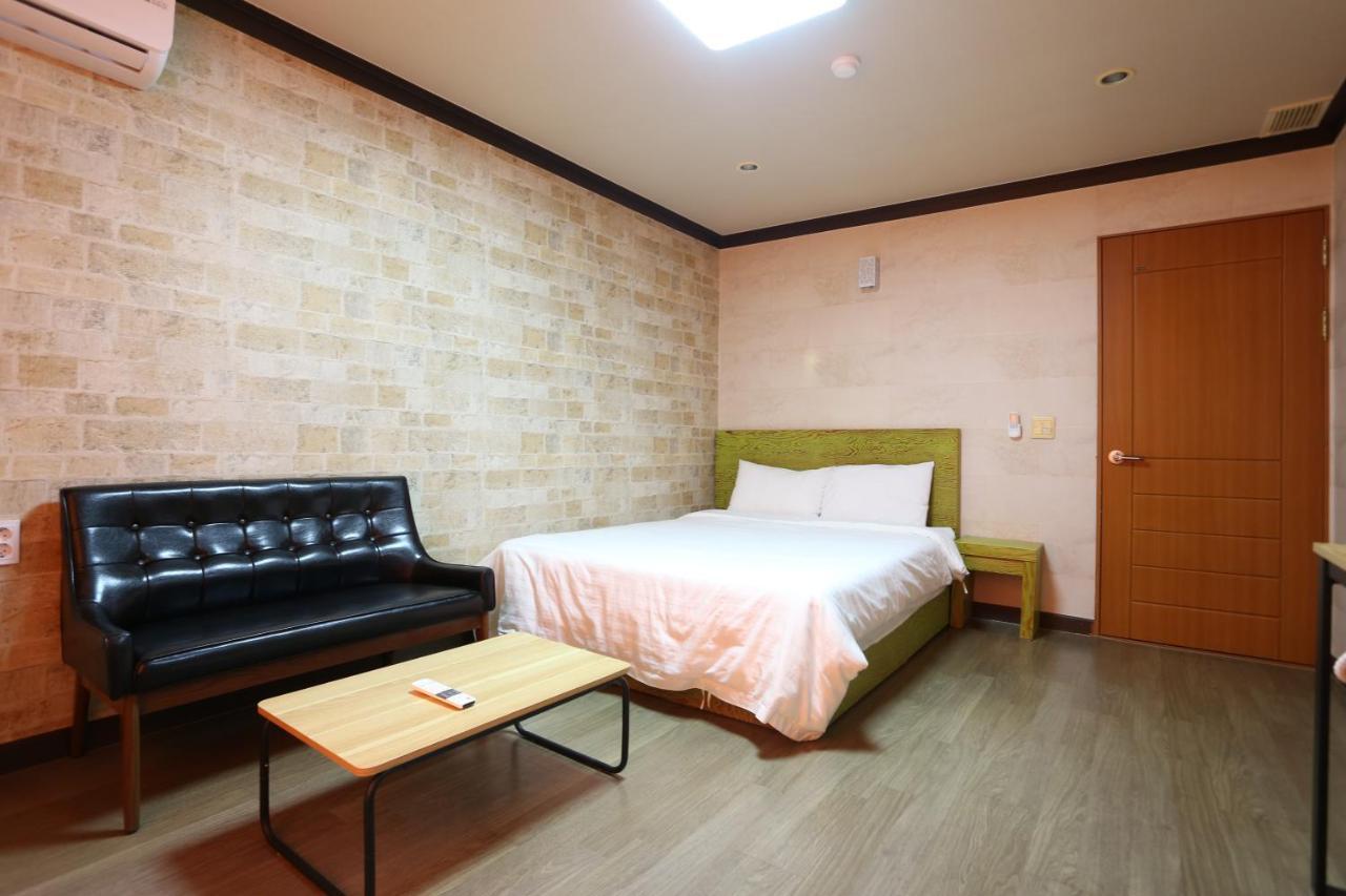 Time Motel Gangneung Bagian luar foto